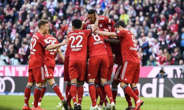  拜仁慕尼黑主场大胜多特蒙德